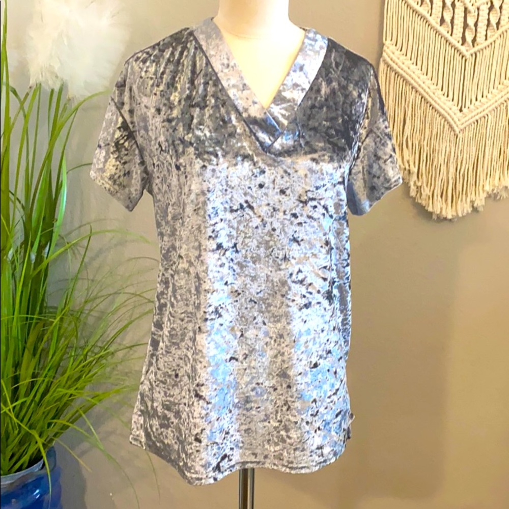 Stunning crushed velvet shirt